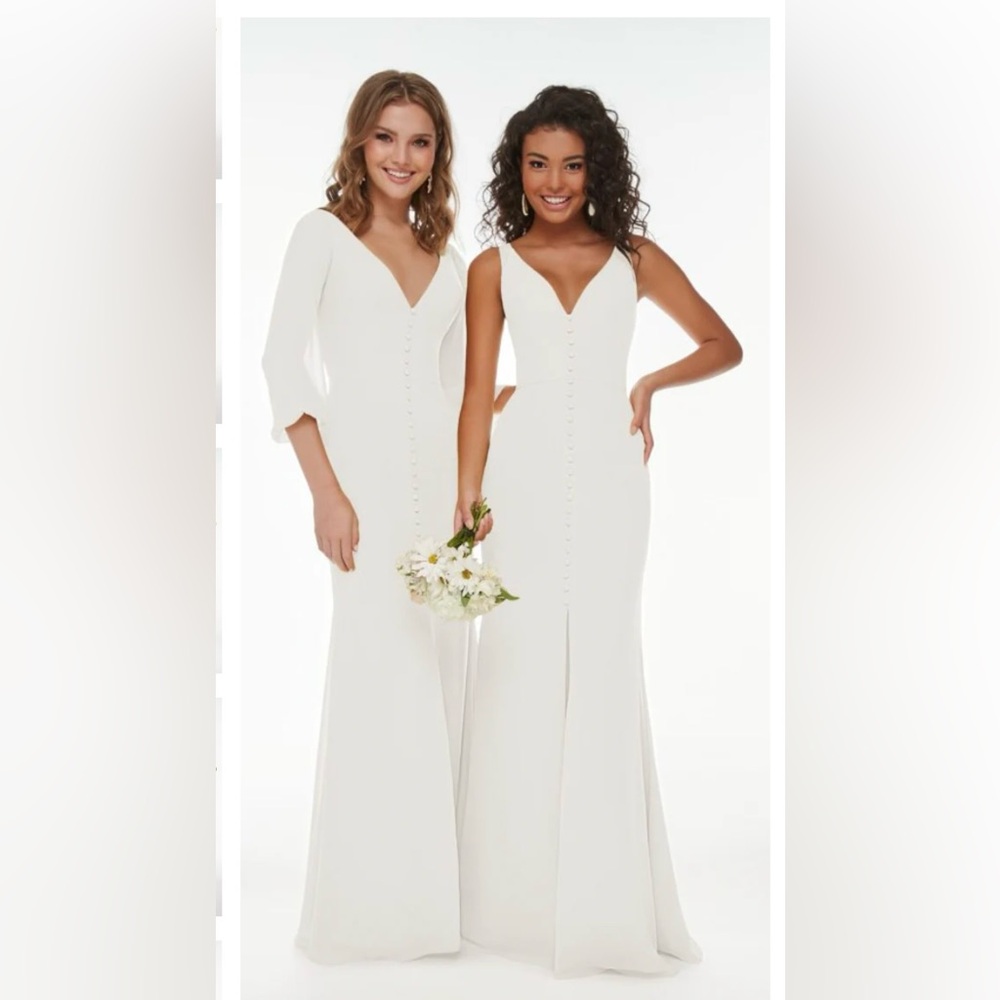 NWT Christina Wu 22029 with Sleeves